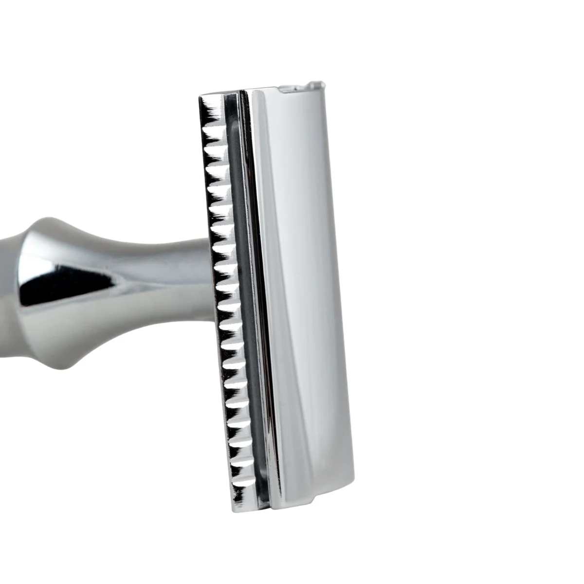 G&F Timor 1920 Closed Comb Safety Razor Walnut Wood Handle 100mm - Image 2