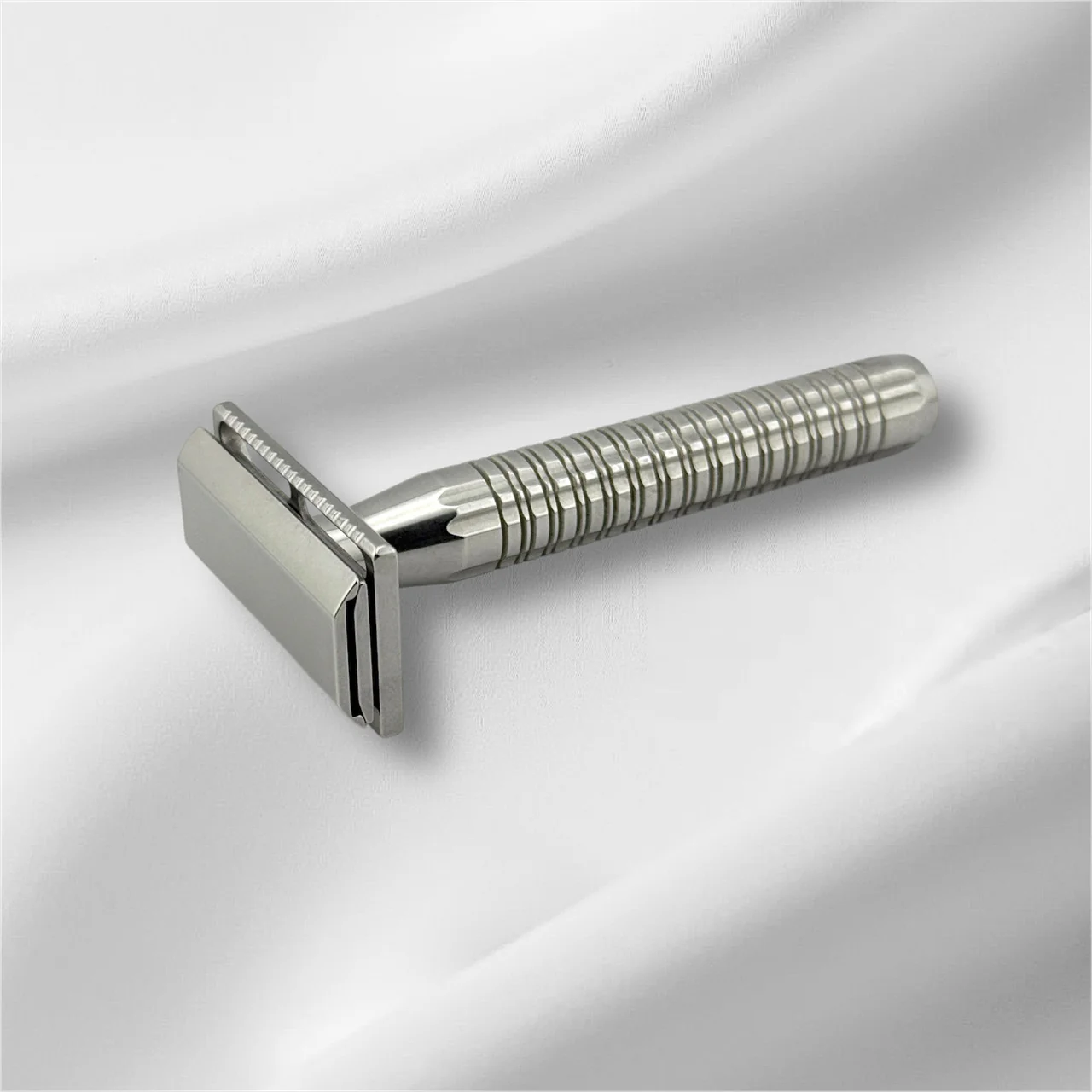 GoodFellas Smile Lybra 316L Stainless Steel Safety Razor - Image 3