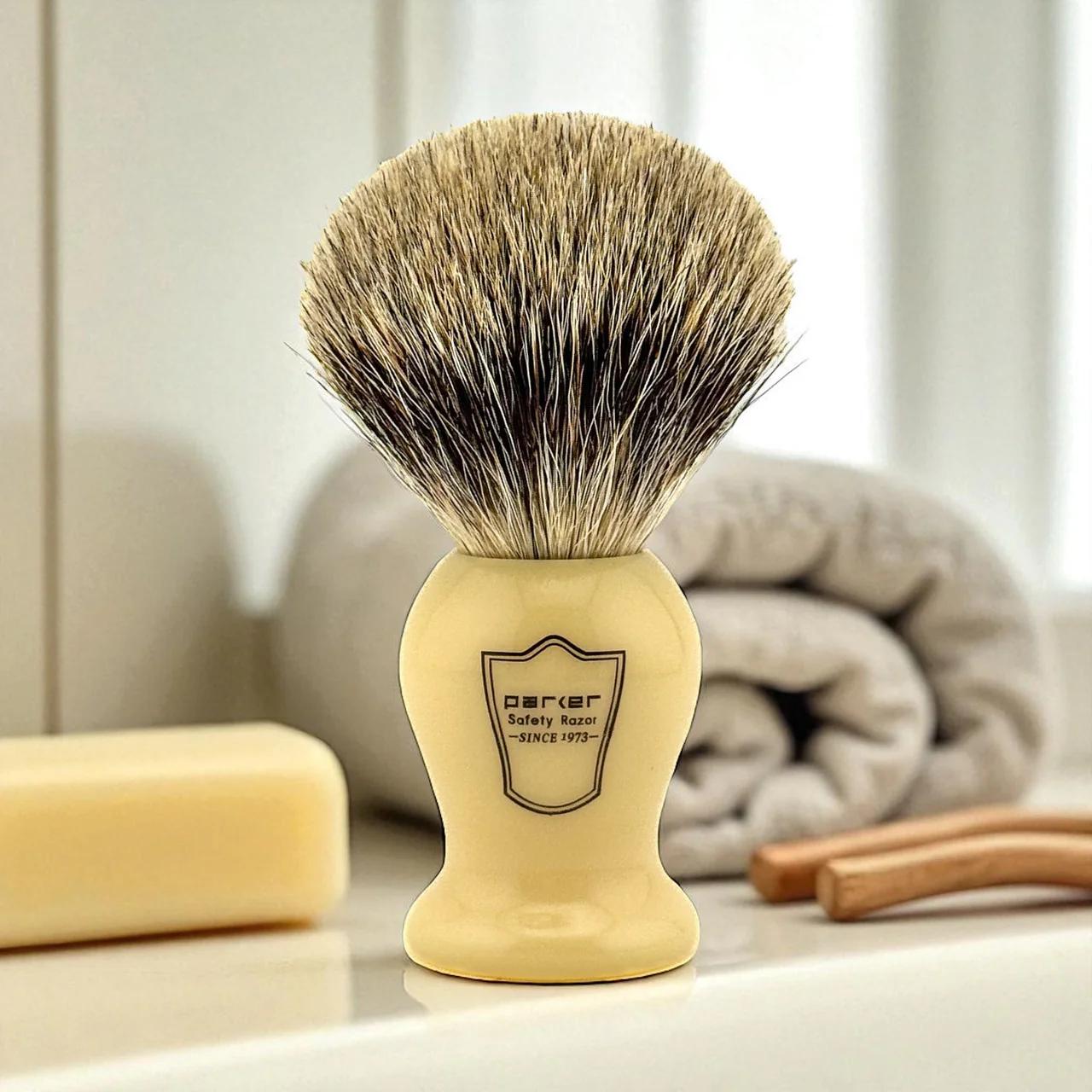 Parker Classic Ivory Handle Pure Badger Shaving Brush and Stand - Image 4