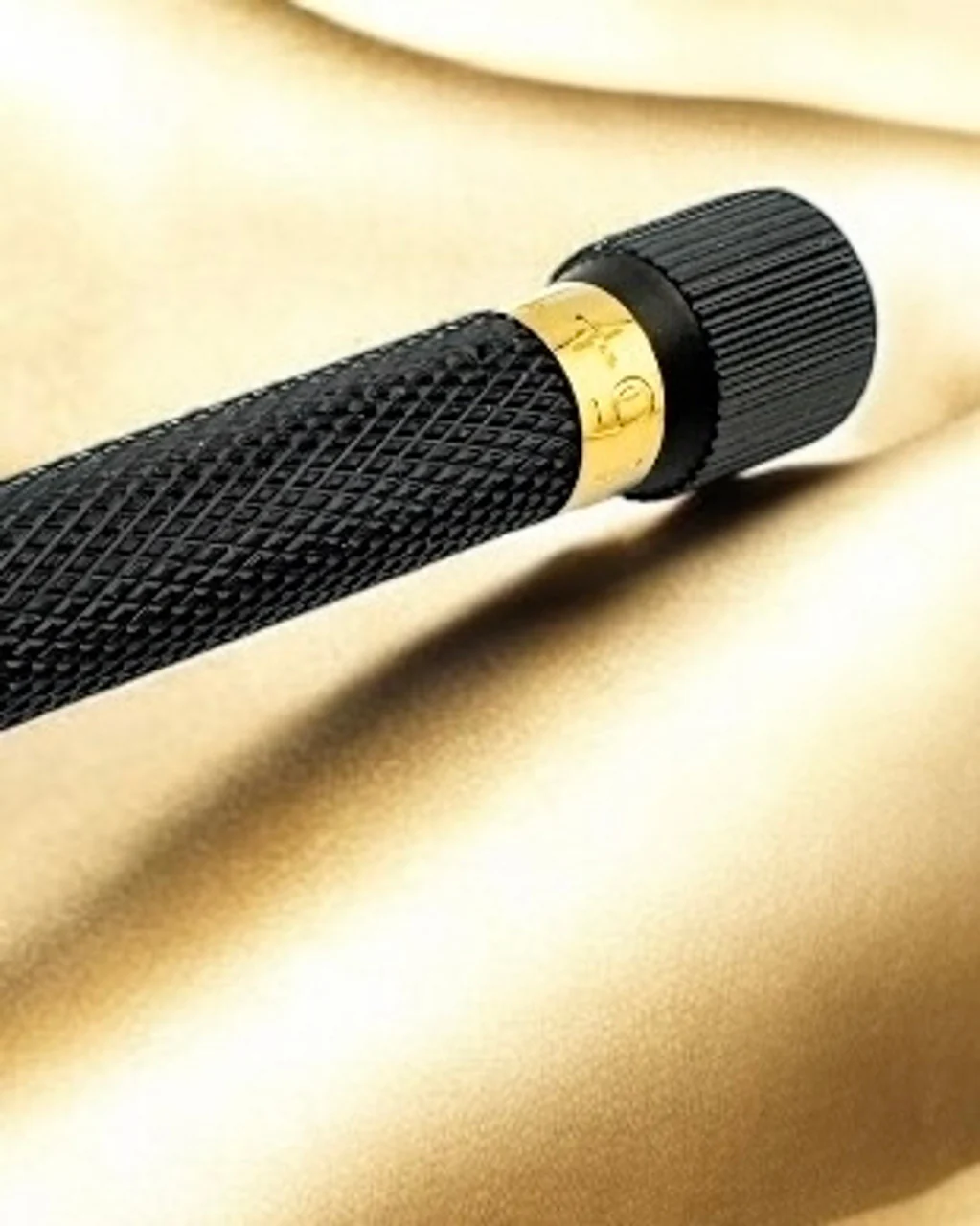 Parker Variant Adjustable Safety Razor Anniversary Edition Black and Gold - Image 6