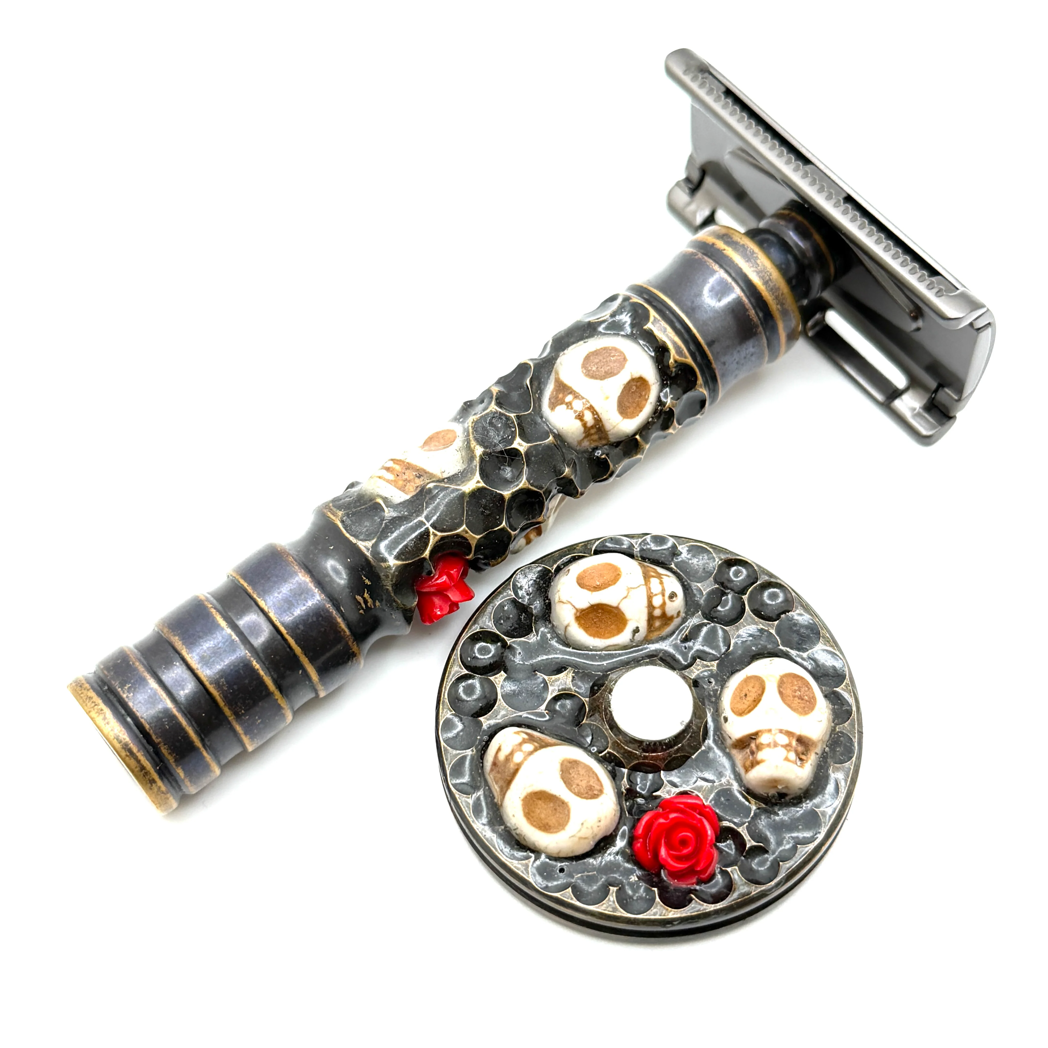RG Shave Designs Magnetized Skull Design Safety Razor - Image 2