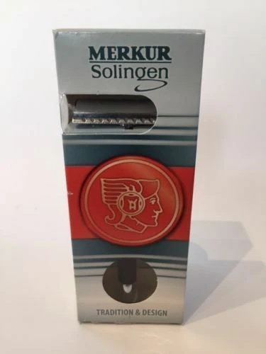 Merkur 20C Classic Double-Edge Safety Razor, Extra-Long Matte Black Handle - Image 4