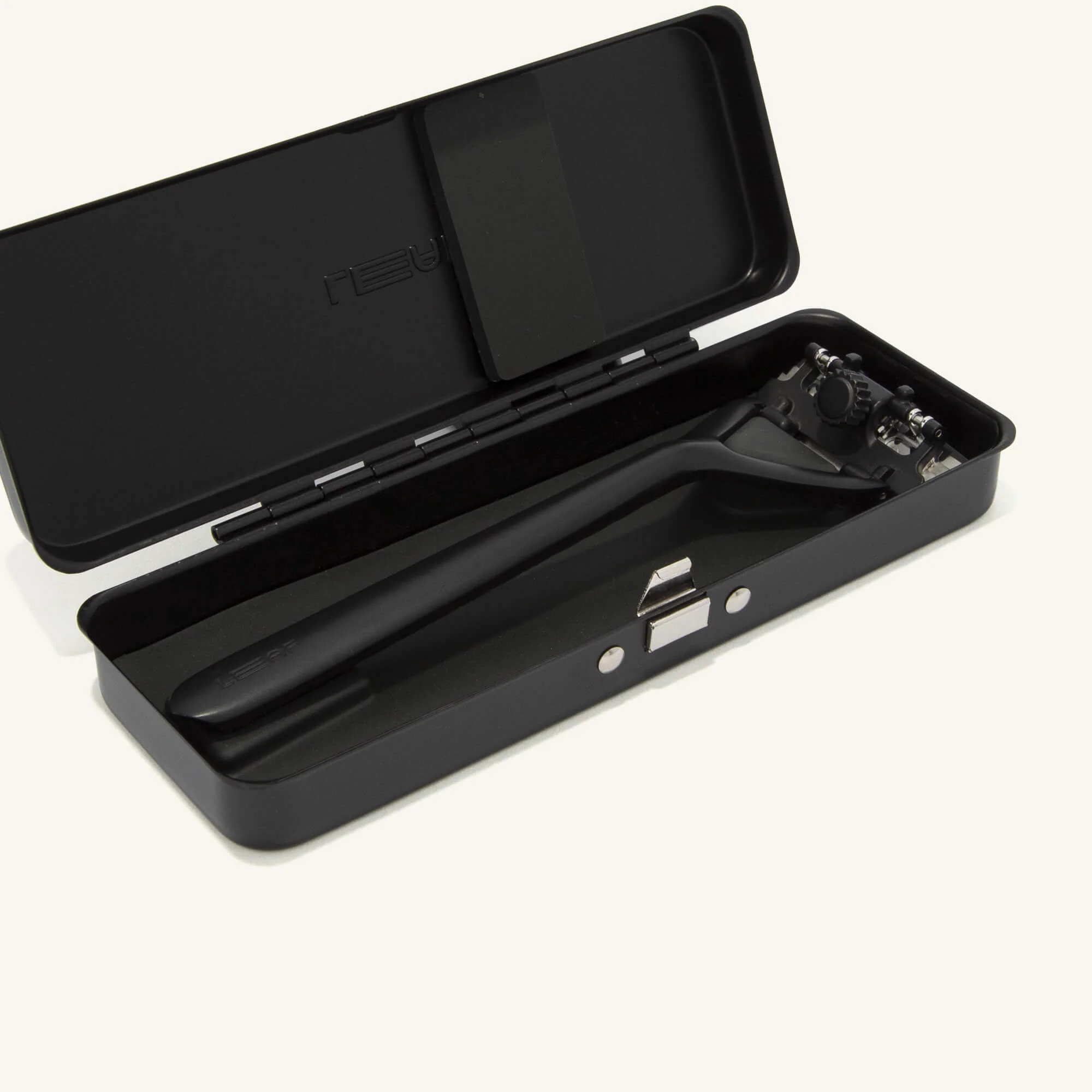 The Leaf Travel Case - Onyx - Image 4
