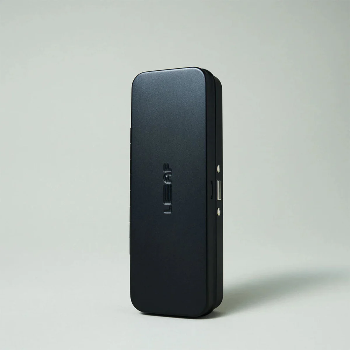 The Leaf Two Travel Case Black