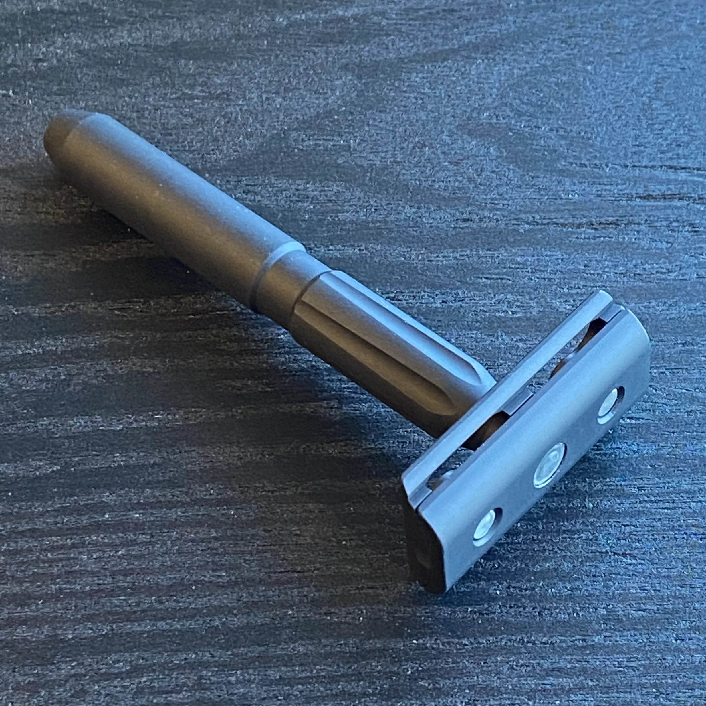 TRC Double Edge Safety Razor Black Aluminum