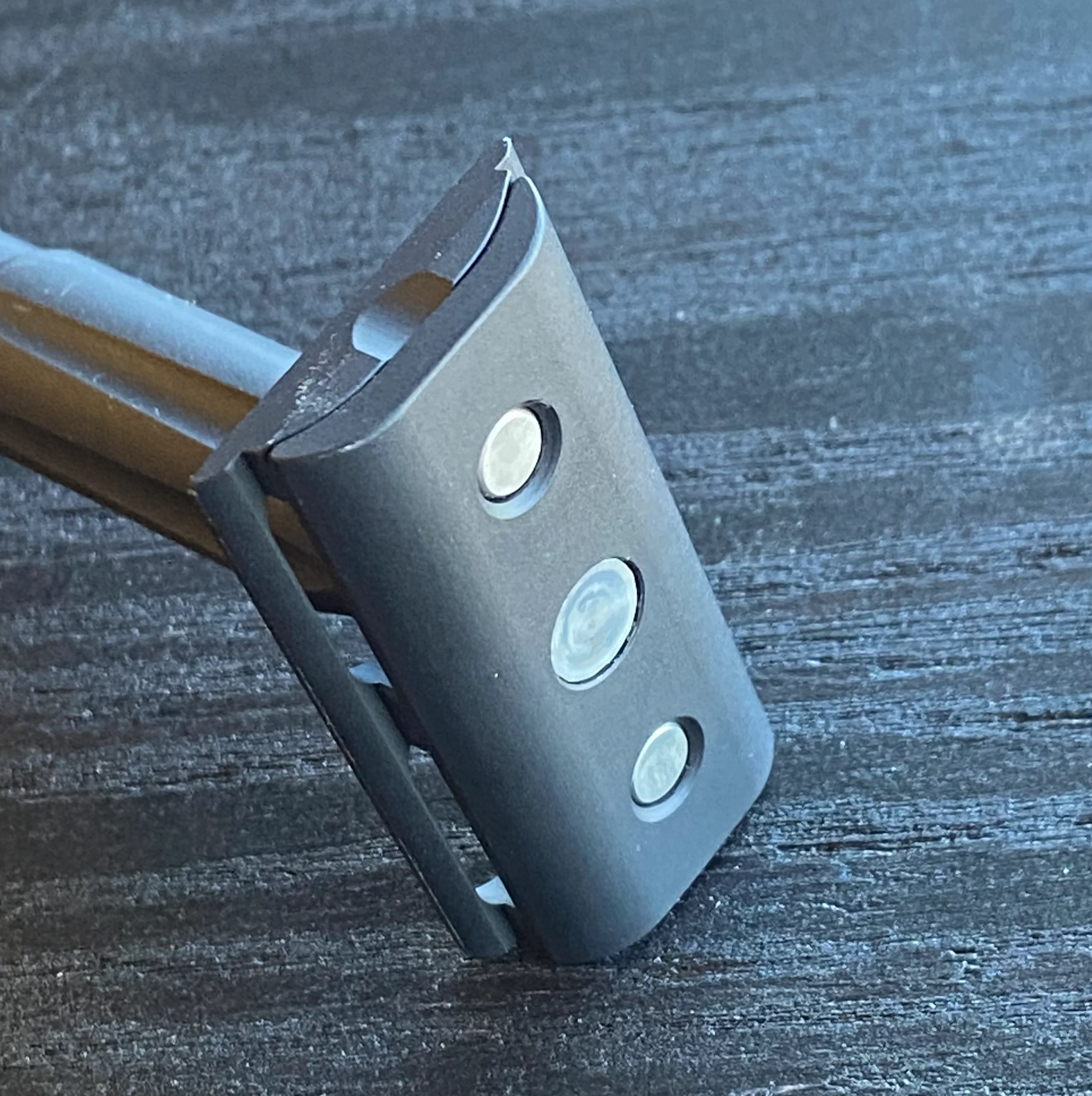 TRC Double Edge Safety Razor Black Aluminum - Image 3